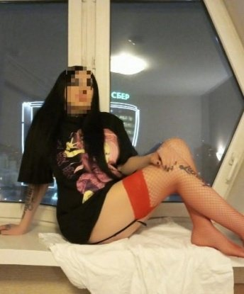 💋 Я создам незабываемую и страстную атмосферу, которая оставит тебе только самые приятные воспоминания. Мои услуги предлагают широкий выбор возможностей - от классического секса до эротического массажа. Обладая умопомрачительной внешностью и изящным телом, я удовлетворю все твои желания и тебе захочется вернуться ко мне снова и снова. 🌟 Живу в Москве и всегда готова встретиться с тобой для незабываемого удовольствия. Посмотри мои фото и оцени мою красоту самостоятельно. 💃 Не стесняйся и позвони мне прямо сейчас, чтобы начать наше приключение! 💕 Аличка
